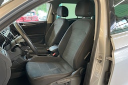 Harmaa Volkswagen Tiguan 2022 kuva 27.