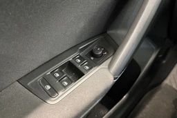 Sininen Volkswagen Tiguan 2022 kuva 20.