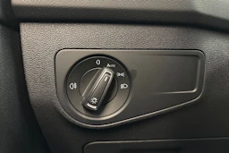 Sininen Volkswagen Tiguan 2022 kuva 21.
