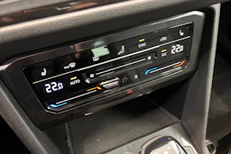 Sininen Volkswagen Tiguan 2022 kuva 25.