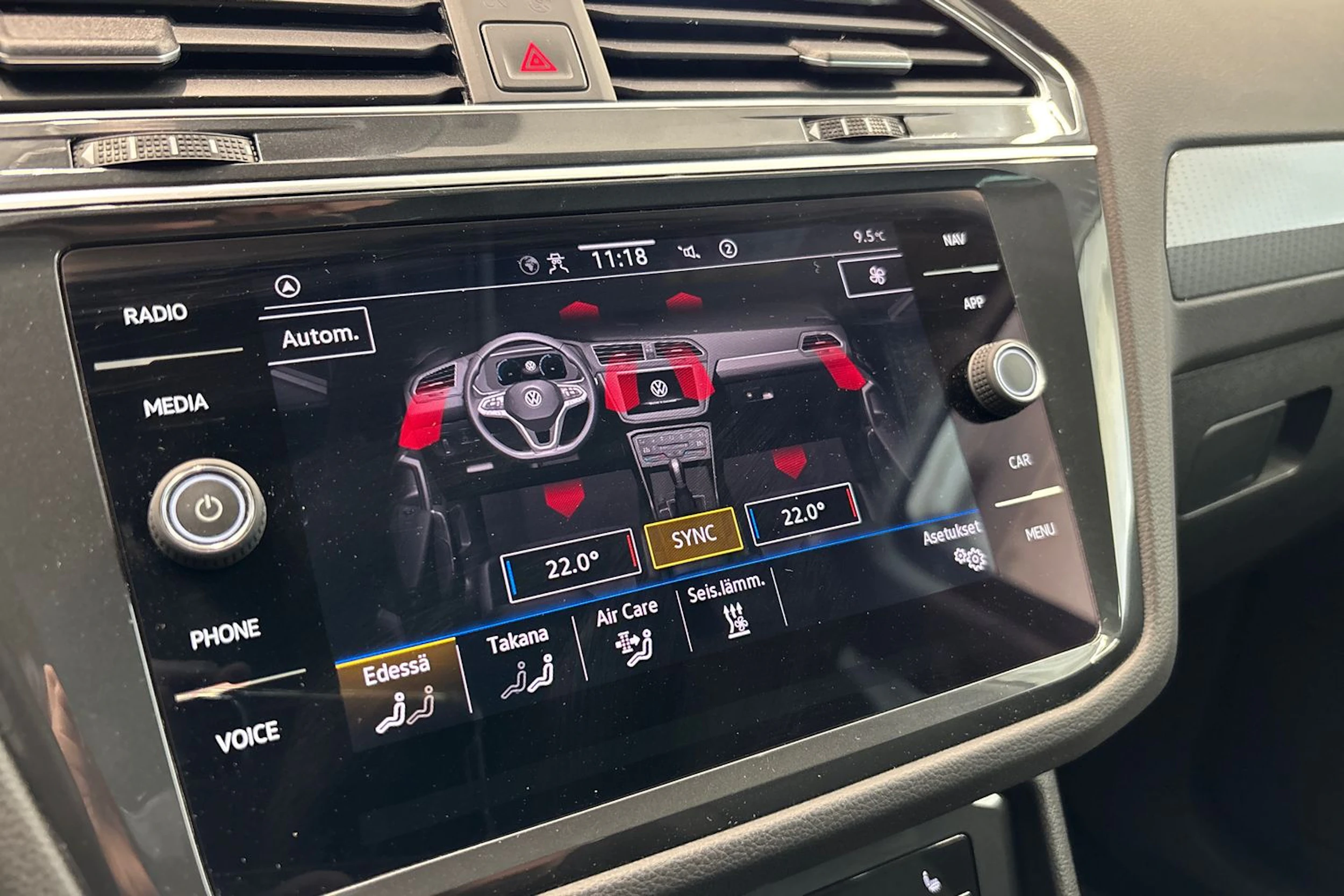 Sininen Volkswagen Tiguan 2022 kuva 30.