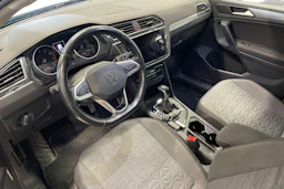 harmaa Volkswagen Tiguan 2022 kuva 3.