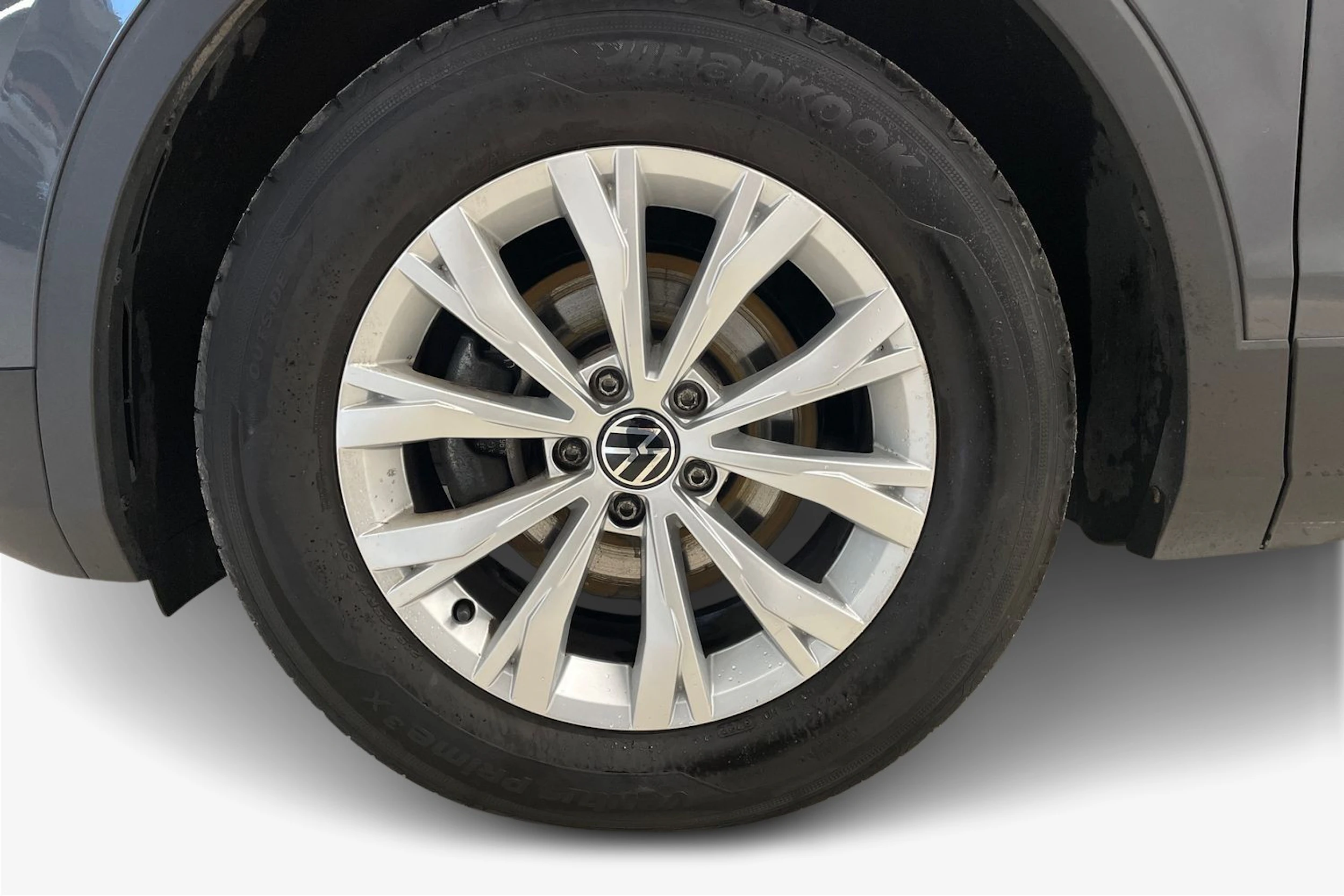 harmaa Volkswagen Tiguan 2022 kuva 9.