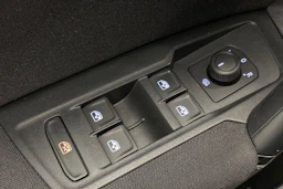 harmaa Volkswagen Tiguan 2022 kuva 11.