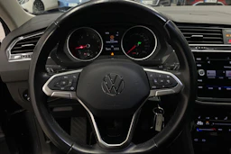 harmaa Volkswagen Tiguan 2022 kuva 12.