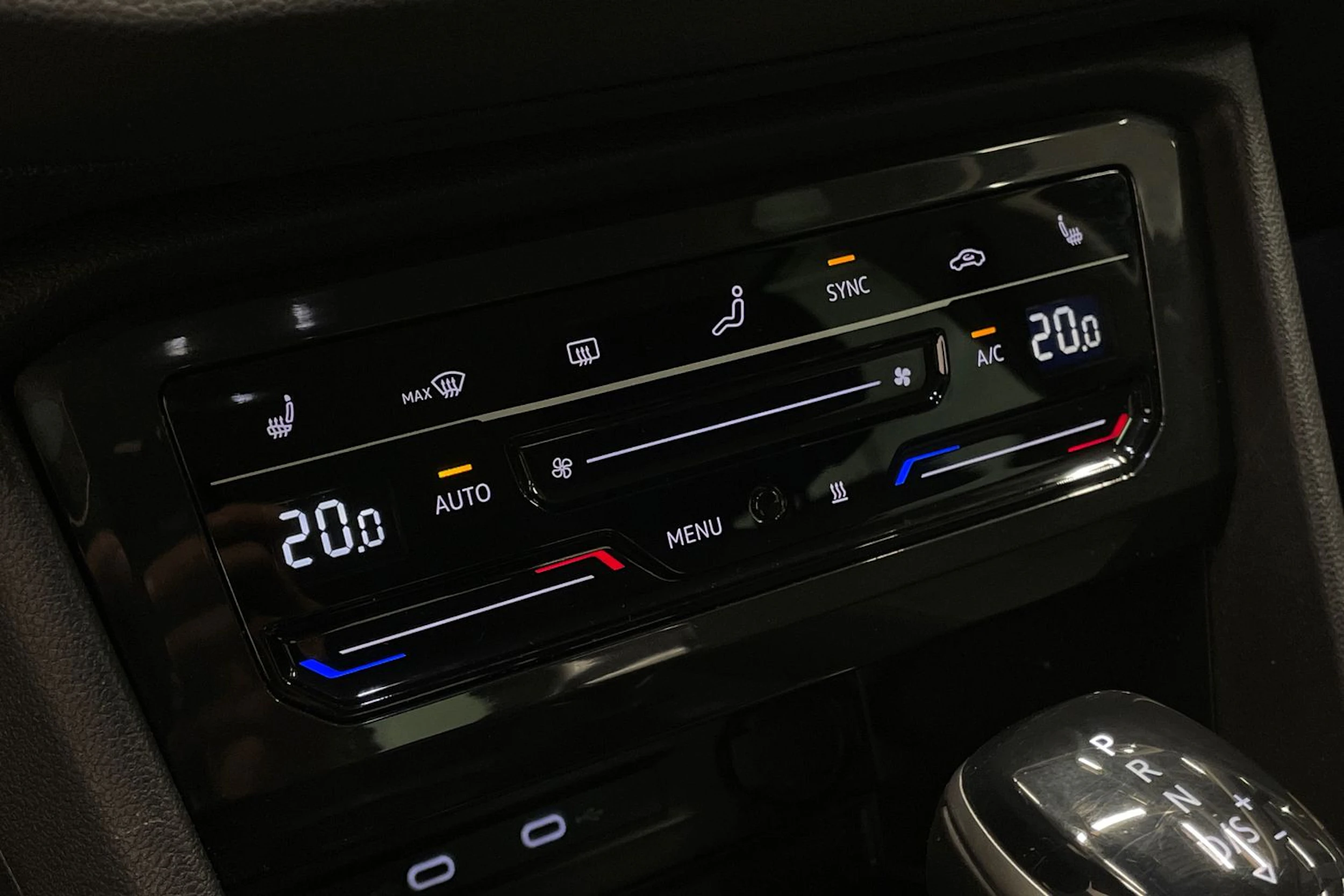 harmaa Volkswagen Tiguan 2022 kuva 16.