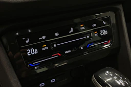 harmaa Volkswagen Tiguan 2022 kuva 16.