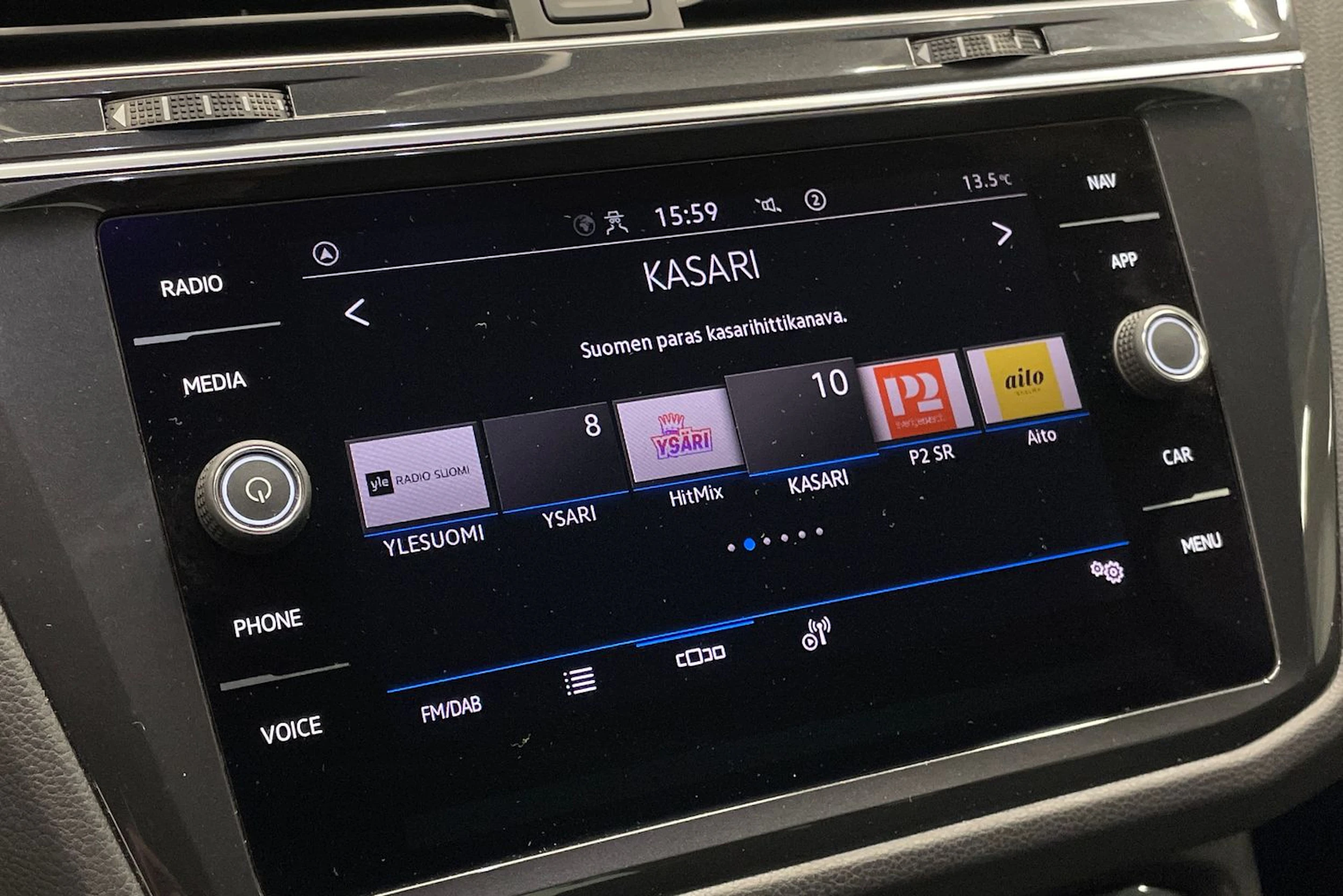 harmaa Volkswagen Tiguan 2022 kuva 17.