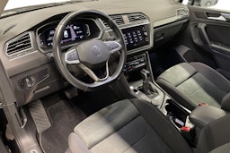met. musta Volkswagen Tiguan 2022 kuva 6.