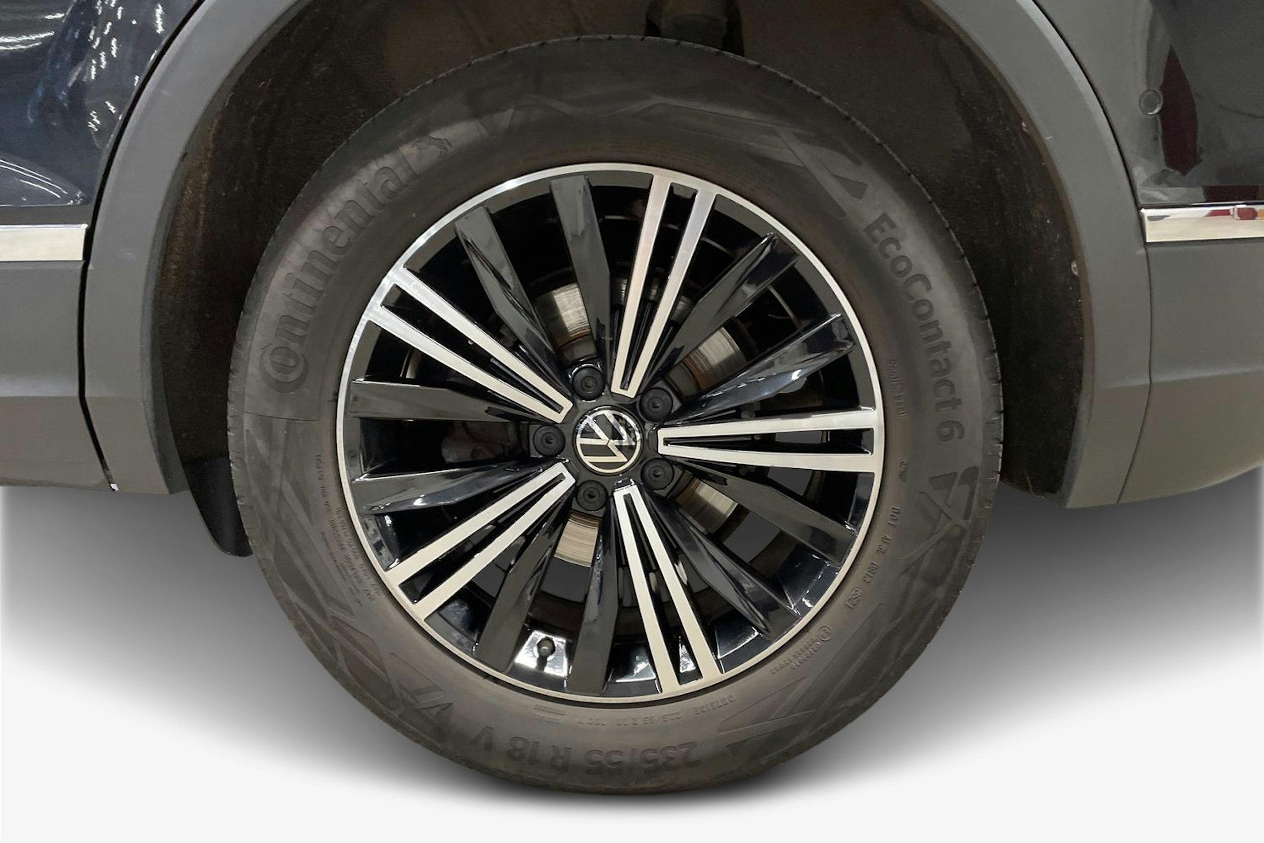 met. musta Volkswagen Tiguan 2022 kuva 9.