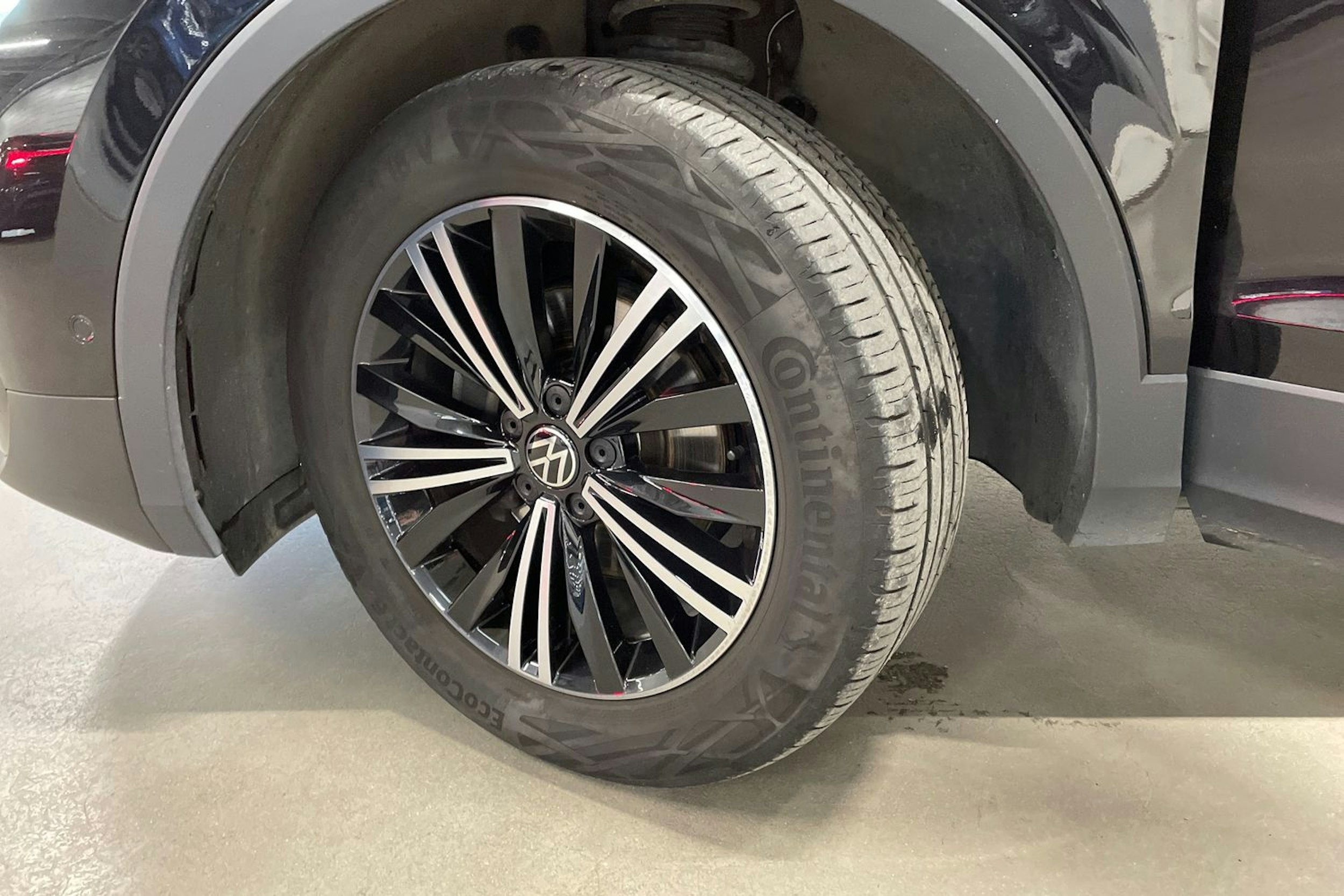 met. musta Volkswagen Tiguan 2022 kuva 10.