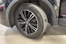 met. musta Volkswagen Tiguan 2022 kuva 10.