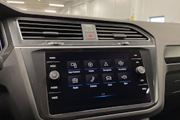 met. musta Volkswagen Tiguan 2022 kuva 14.