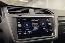 met. musta Volkswagen Tiguan 2022 kuva 17.