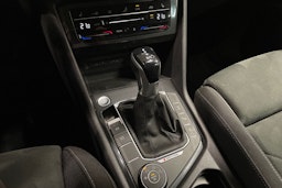 met. musta Volkswagen Tiguan 2022 kuva 20.