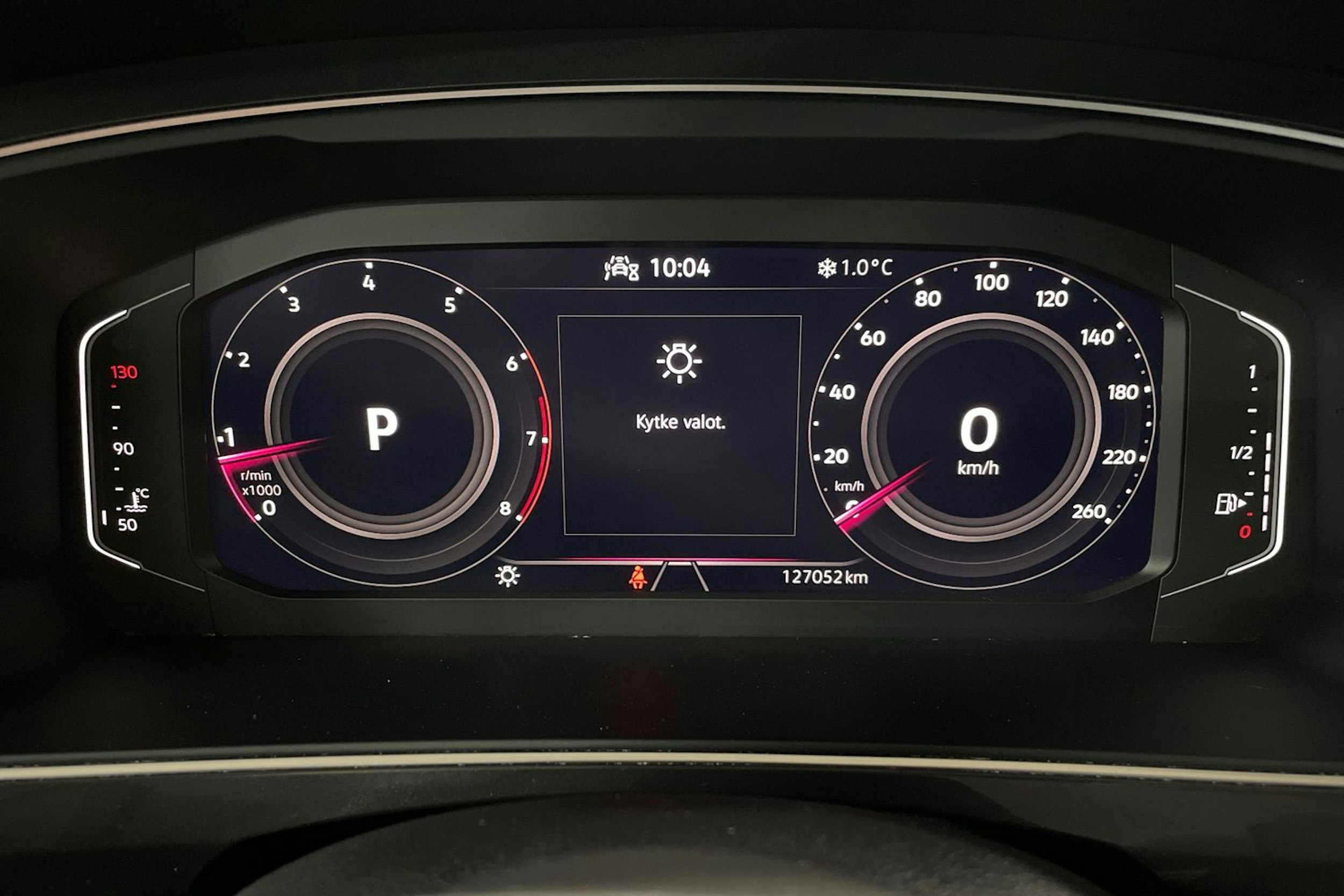 Musta Volkswagen Tiguan 2022 kuva 17.