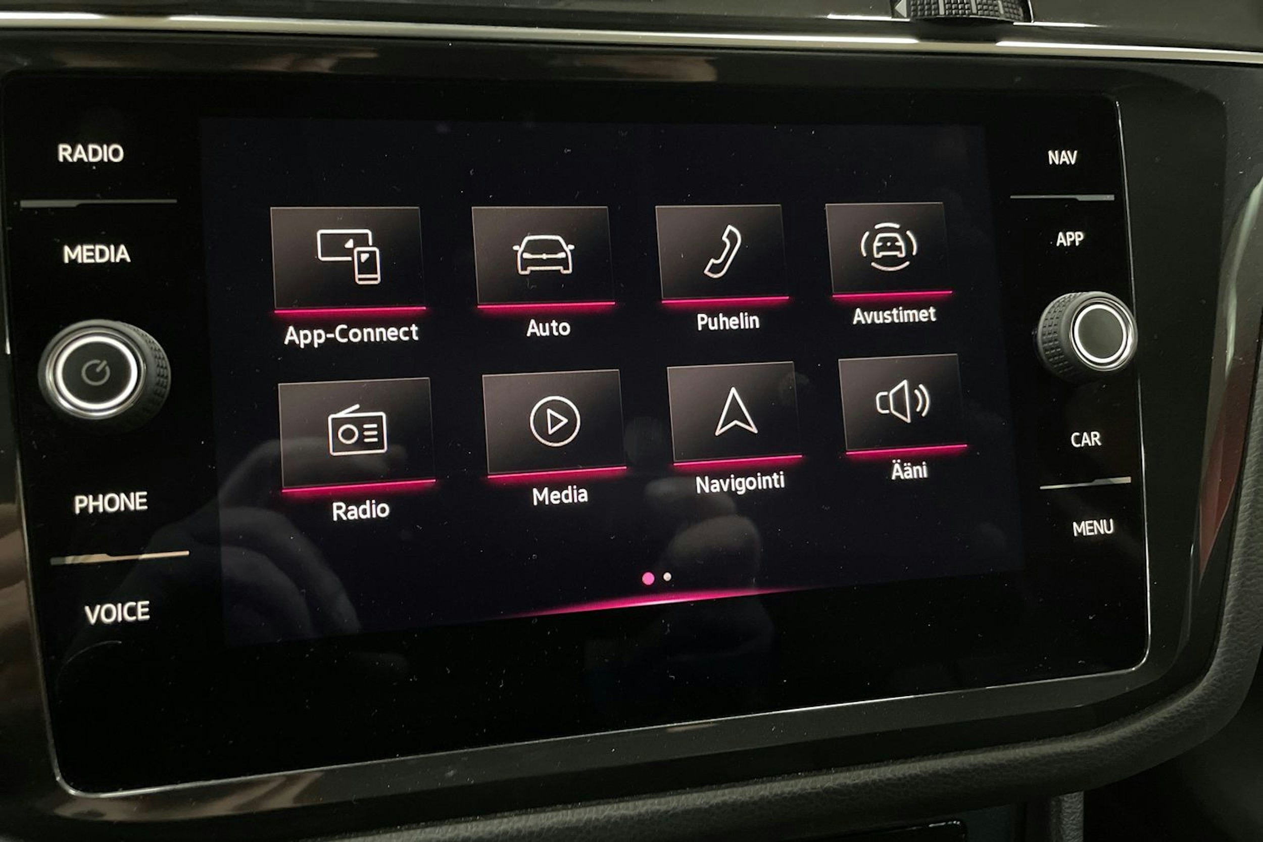 Musta Volkswagen Tiguan 2022 kuva 20.