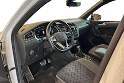 Valkoinen Volkswagen Tiguan 2022 kuva 8.