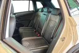 Valkoinen Volkswagen Tiguan 2022 kuva 11.