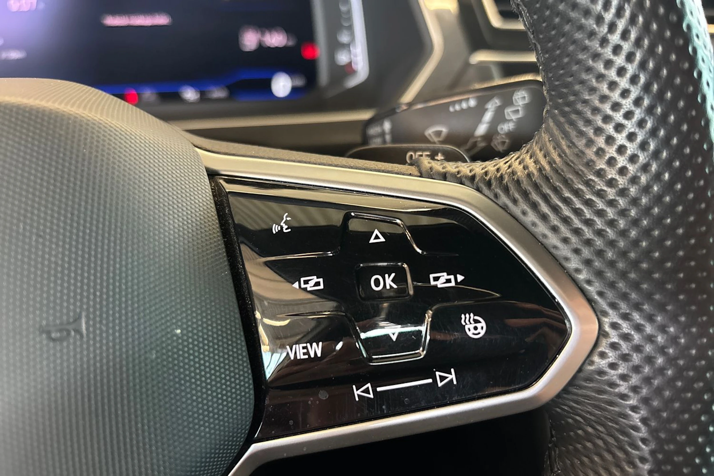 Valkoinen Volkswagen Tiguan 2022 kuva 17.