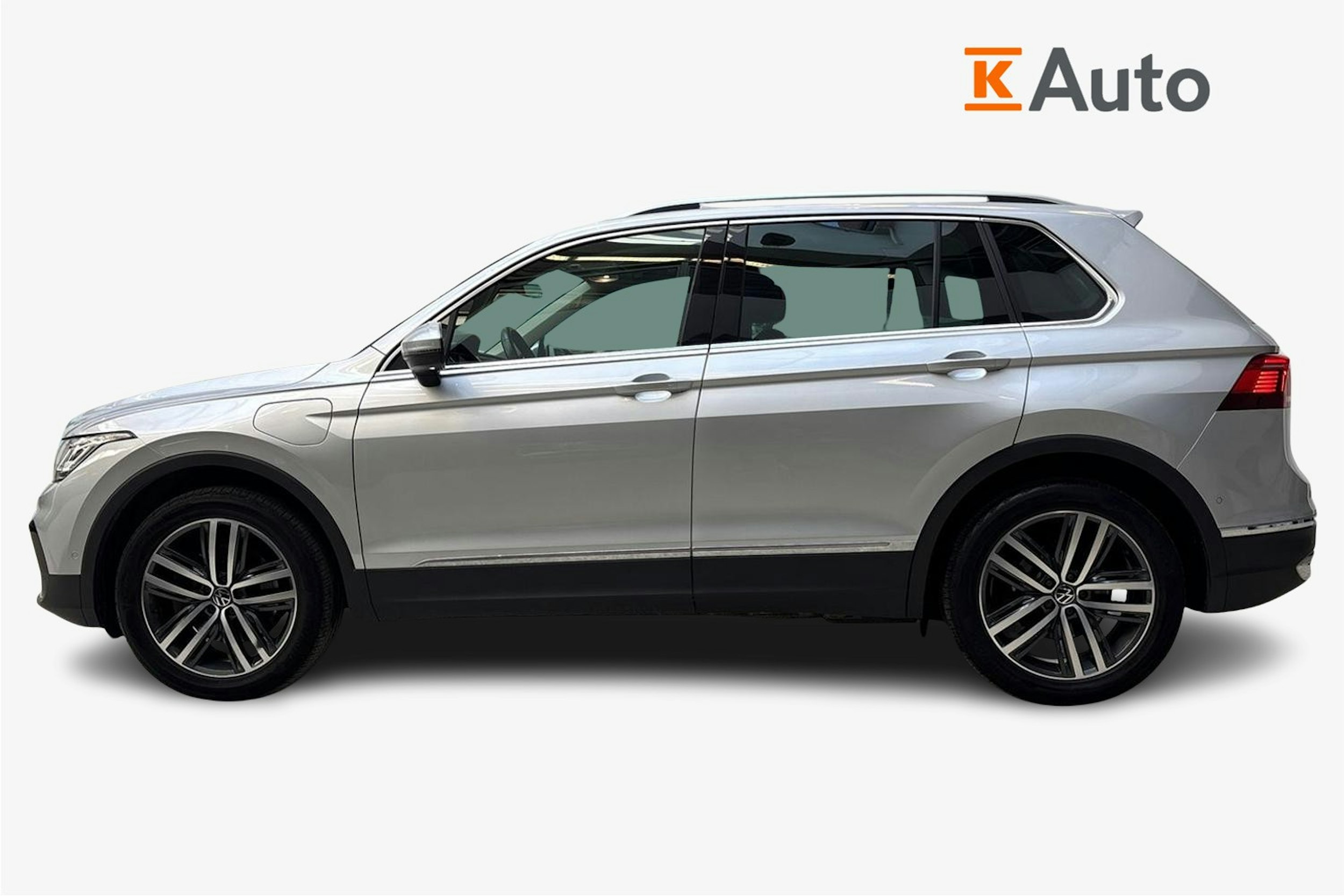 harmaa Volkswagen Tiguan 2022 kuva 6.