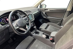 harmaa Volkswagen Tiguan 2022 kuva 7.