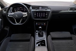 harmaa Volkswagen Tiguan 2022 kuva 9.