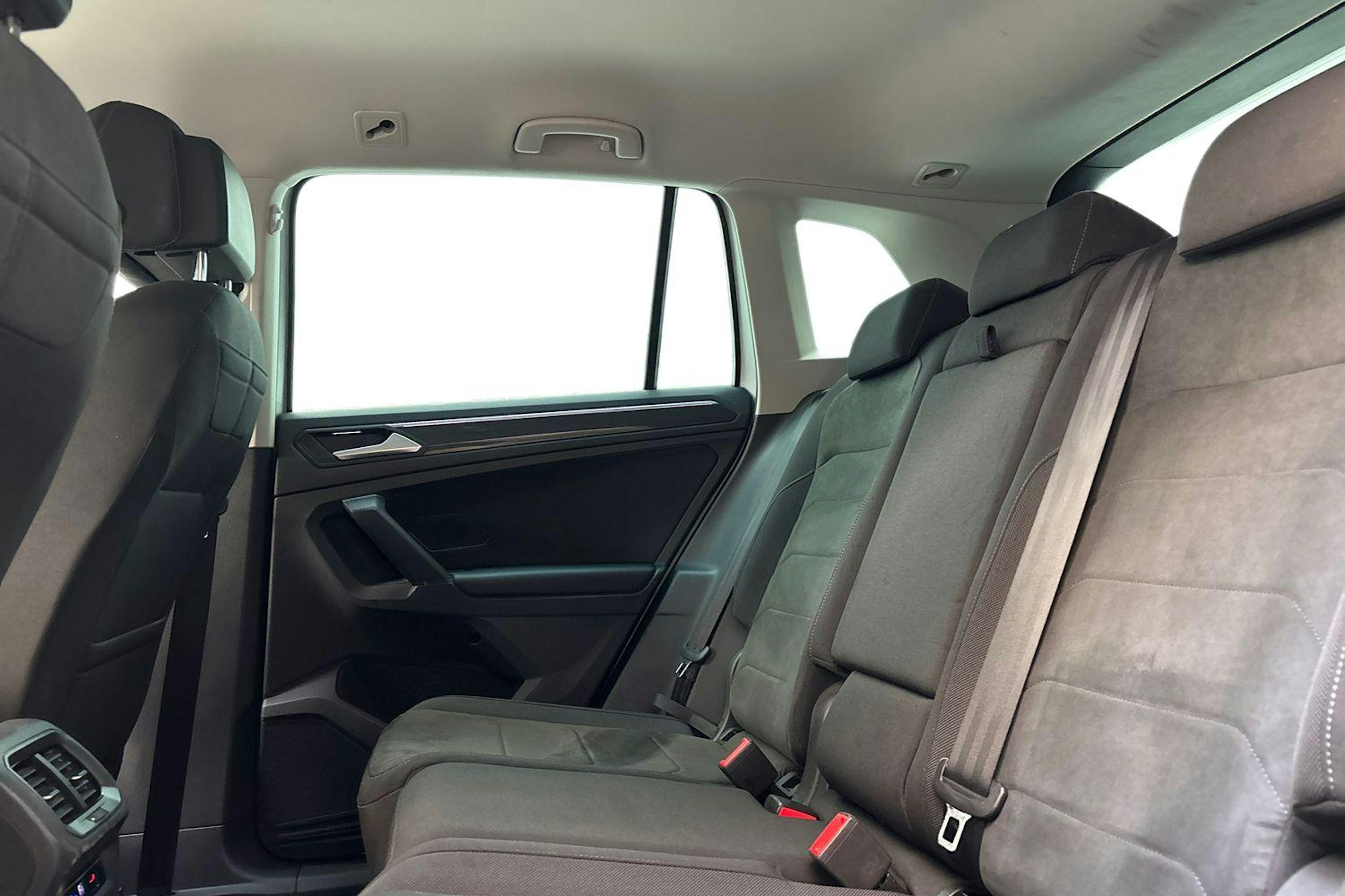 harmaa Volkswagen Tiguan 2022 kuva 10.