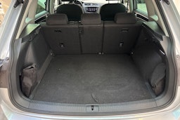 harmaa Volkswagen Tiguan 2022 kuva 14.