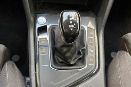 harmaa Volkswagen Tiguan 2022 kuva 26.