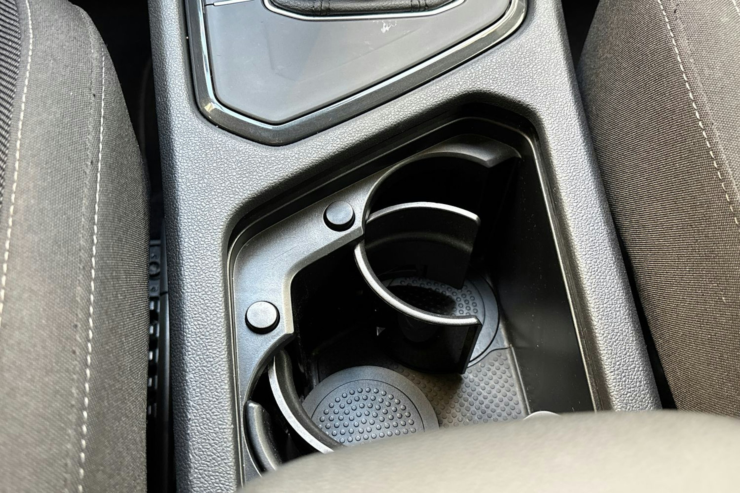 harmaa Volkswagen Tiguan 2022 kuva 27.