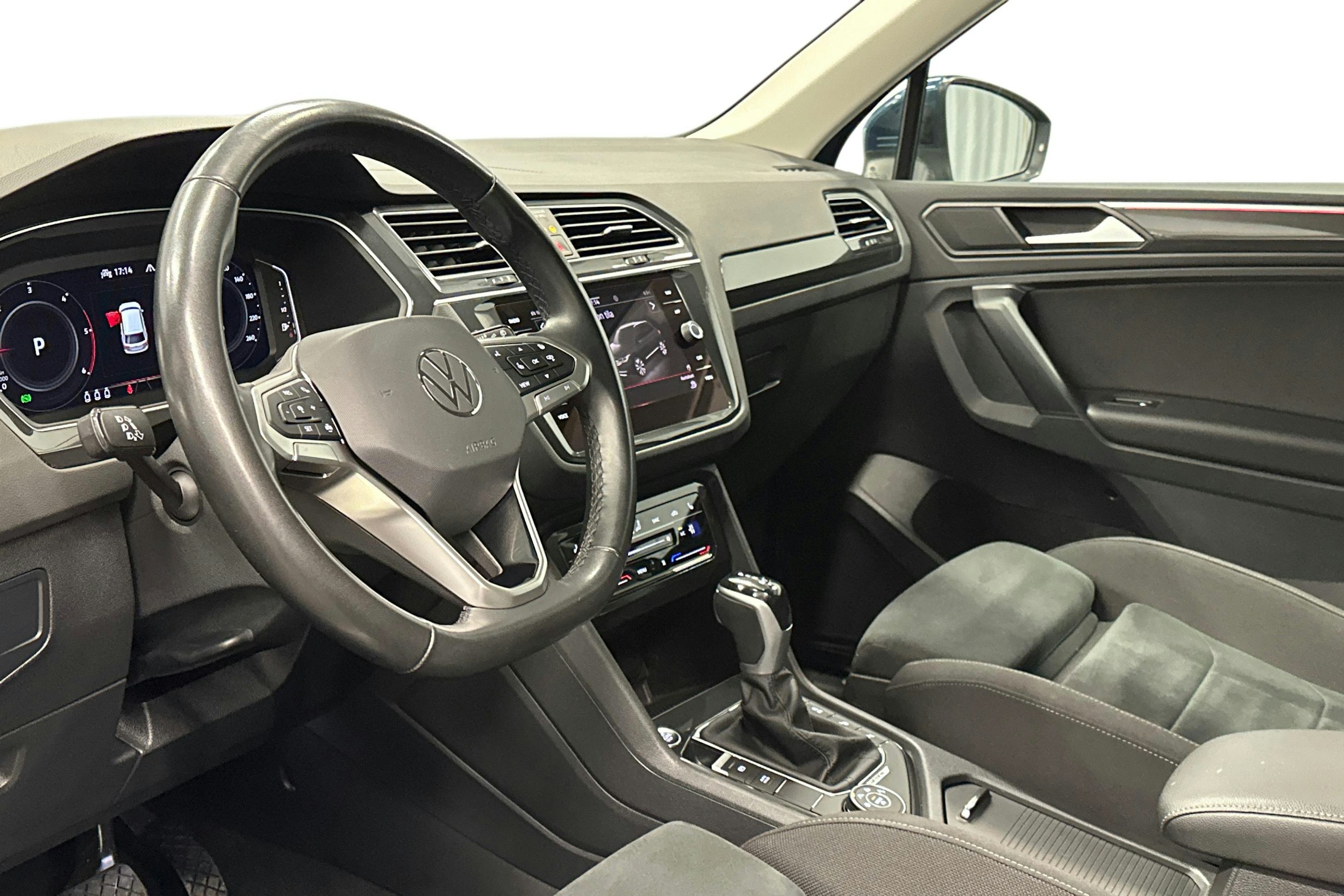 sininen Volkswagen Tiguan 2022 kuva 7.