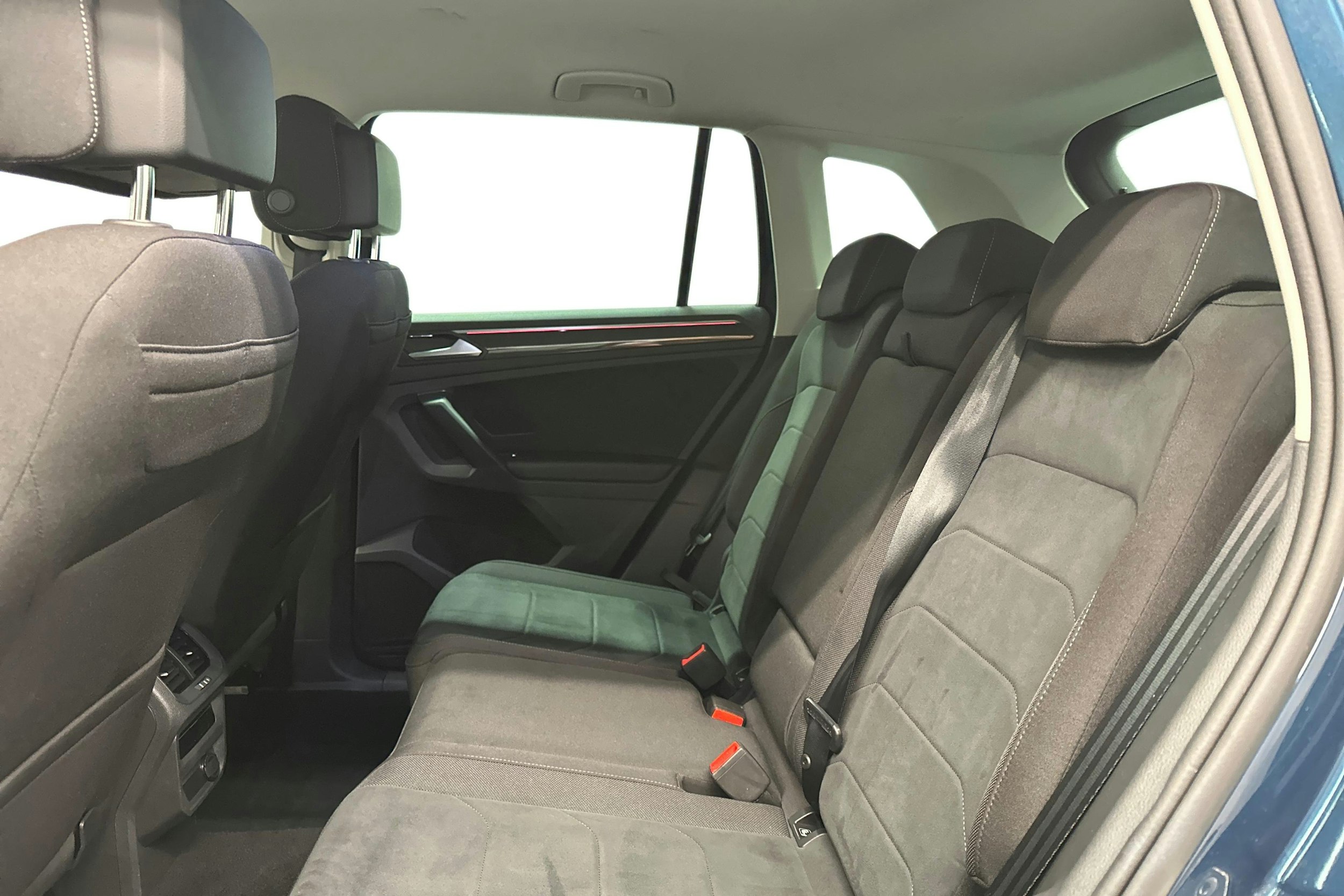 sininen Volkswagen Tiguan 2022 kuva 10.