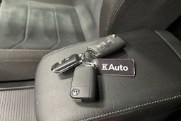 sininen Volkswagen Tiguan 2022 kuva 28.