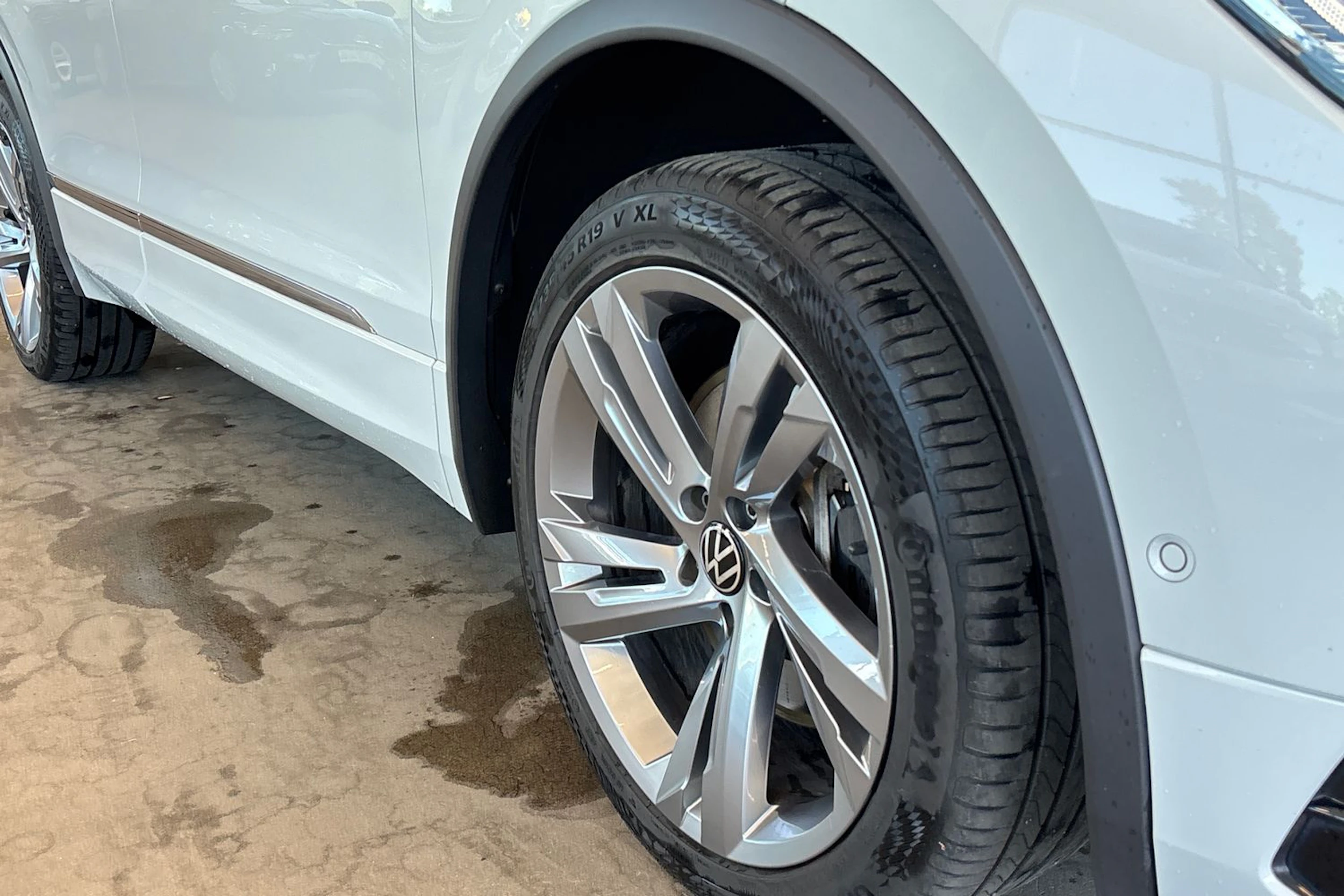 valkoinen Volkswagen Tiguan 2022 kuva 8.