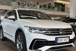 valkoinen Volkswagen Tiguan 2022 kuva 12.