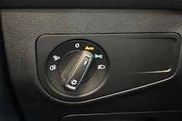valkoinen Volkswagen Tiguan 2022 kuva 27.