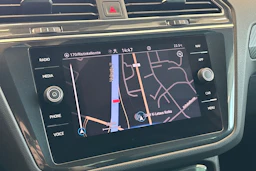 valkoinen Volkswagen Tiguan 2022 kuva 32.