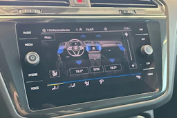 valkoinen Volkswagen Tiguan 2022 kuva 36.