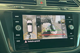 valkoinen Volkswagen Tiguan 2022 kuva 42.