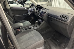 musta Volkswagen Tiguan 2022 kuva 13.