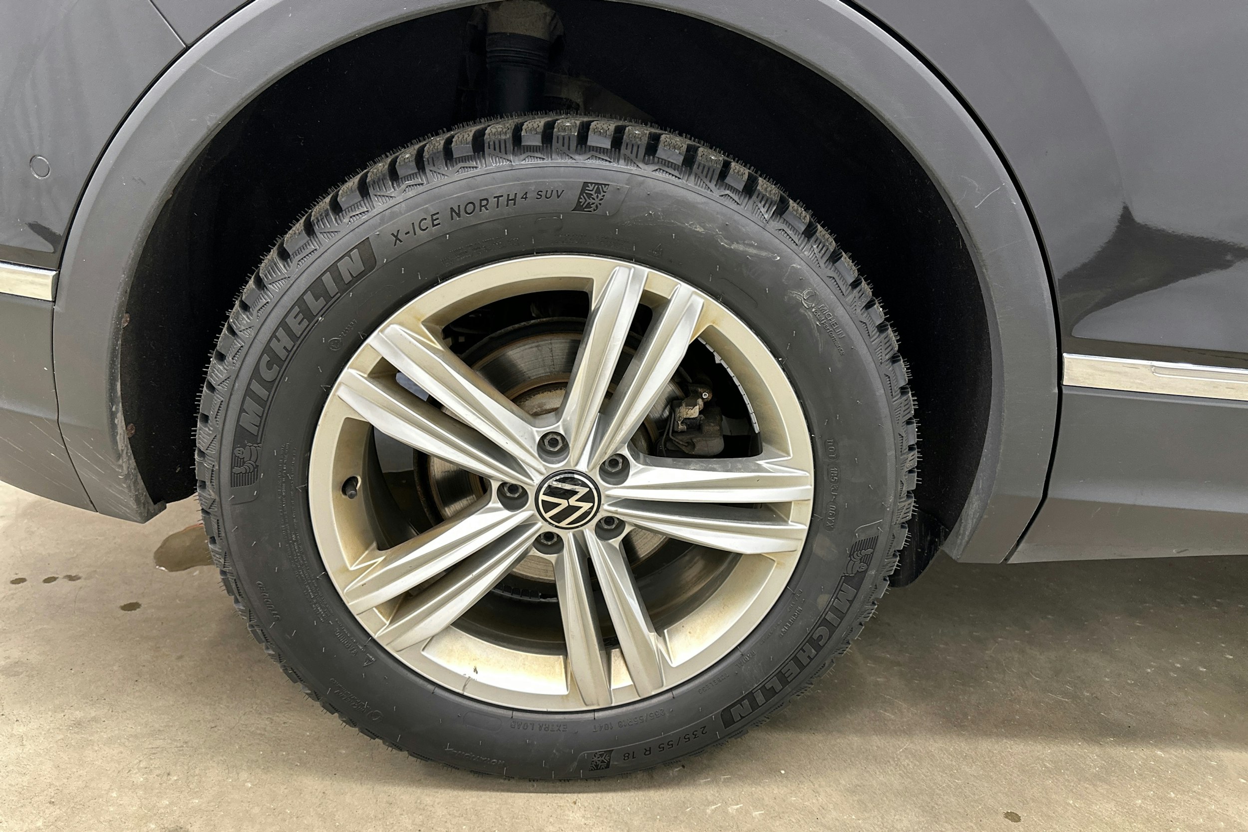 musta Volkswagen Tiguan 2022 kuva 27.