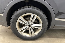 musta Volkswagen Tiguan 2022 kuva 27.