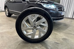 musta Volkswagen Tiguan 2022 kuva 28.