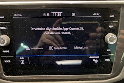 Harmaa Volkswagen Tiguan 2022 kuva 20.