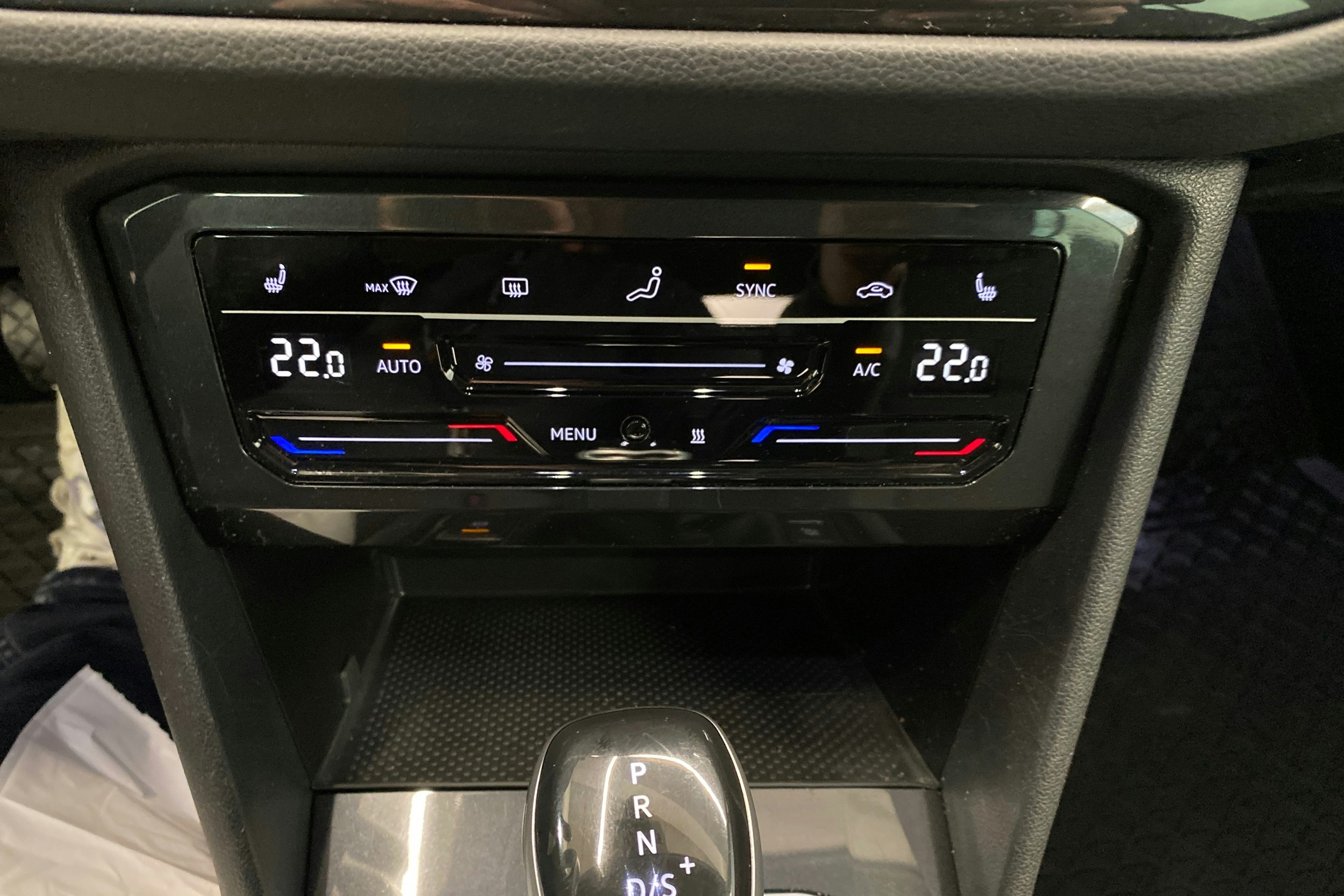 Harmaa Volkswagen Tiguan 2022 kuva 21.