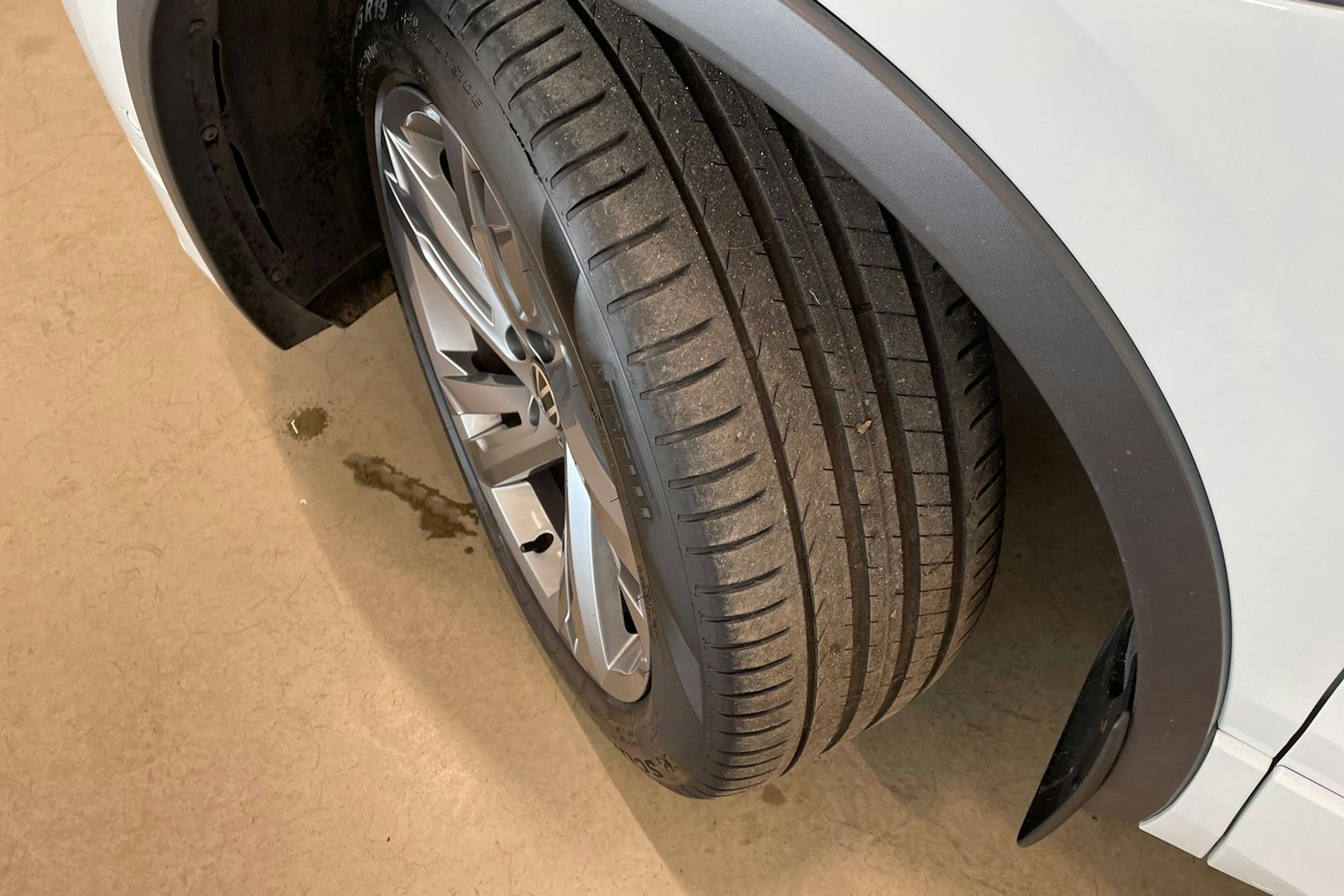 valkoinen Volkswagen Tiguan 2022 kuva 13.