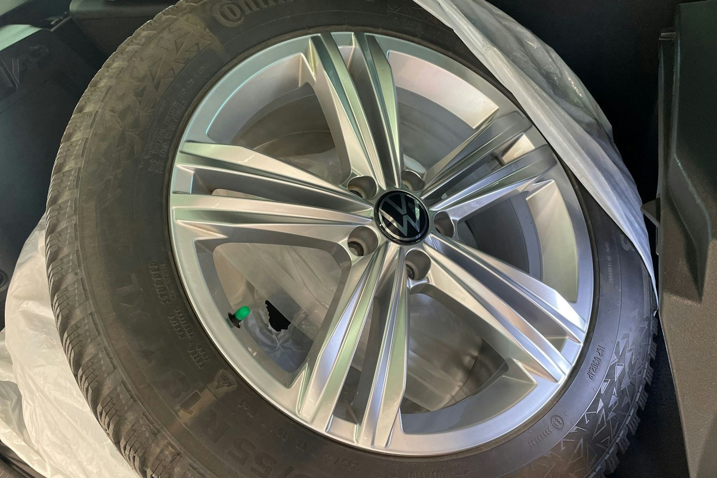 valkoinen Volkswagen Tiguan 2022 kuva 15.