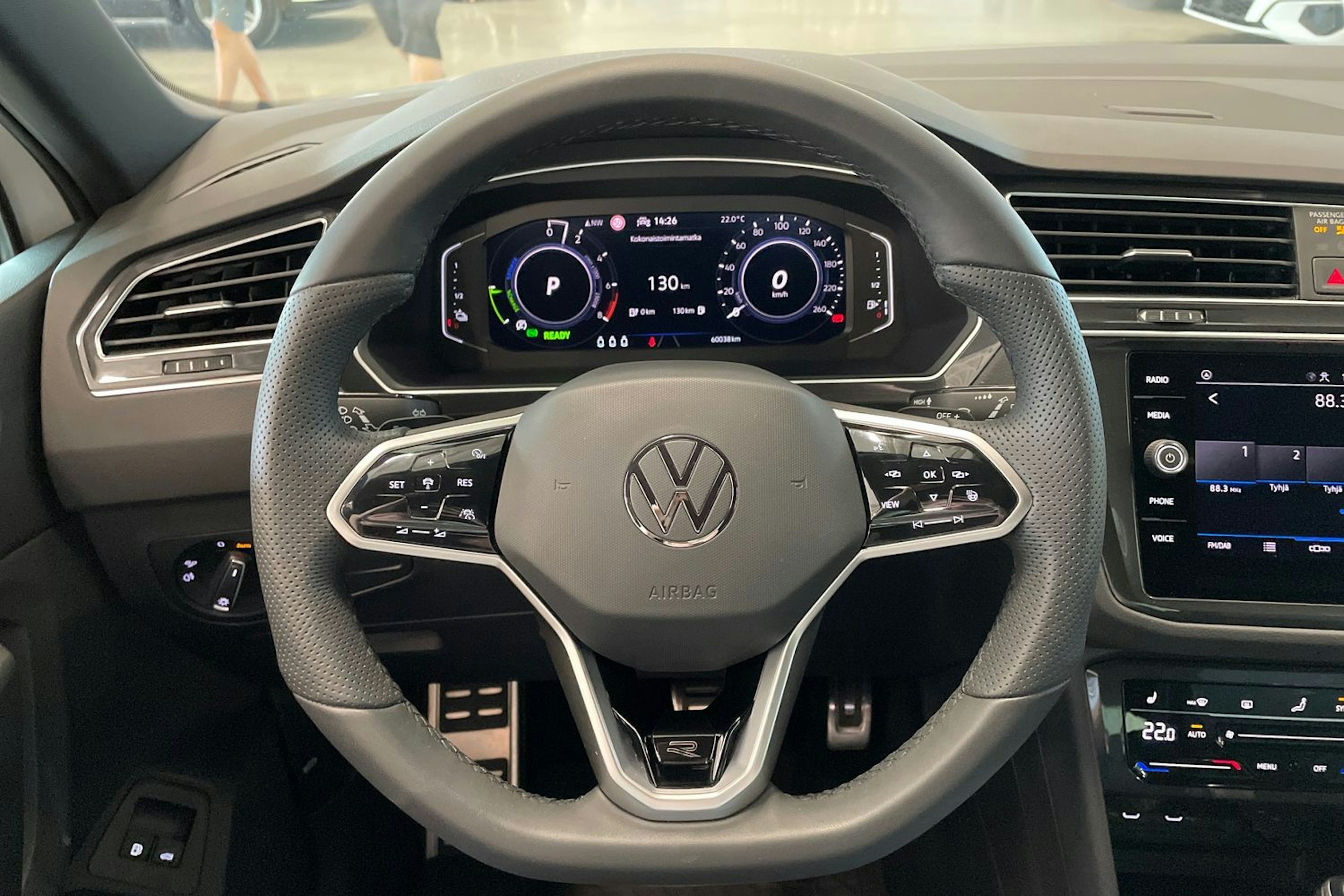valkoinen Volkswagen Tiguan 2022 kuva 20.