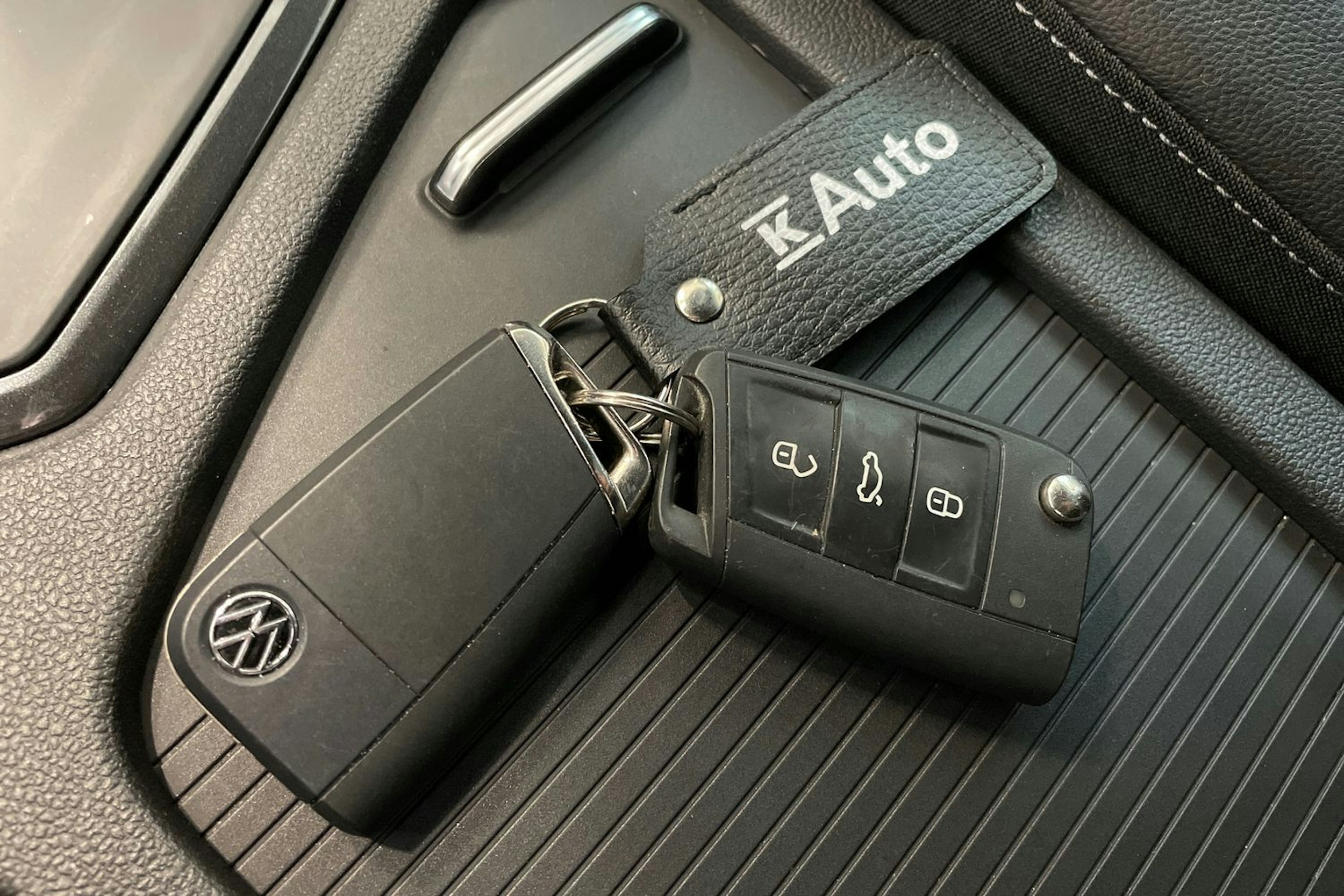 valkoinen Volkswagen Tiguan 2022 kuva 33.